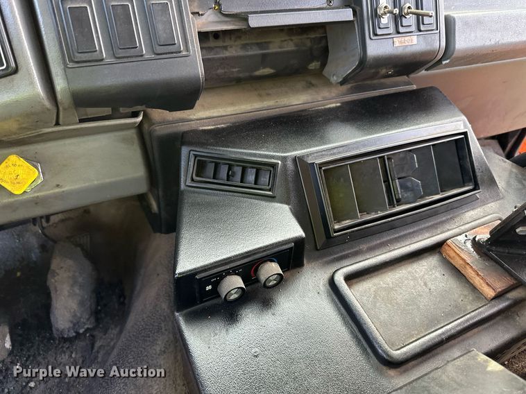 image for item DL7902 1995 Ford CF8000 oil distributor truck