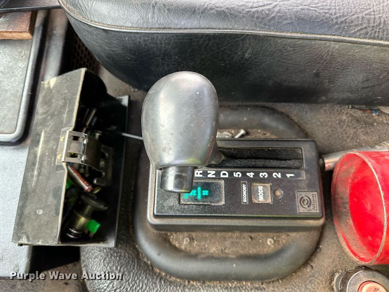 image for item DL7902 1995 Ford CF8000 oil distributor truck