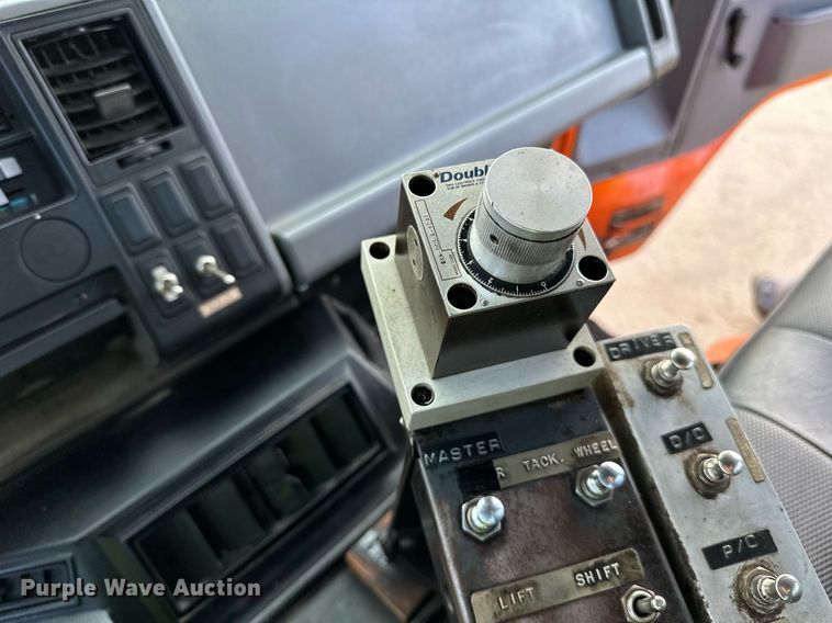 image for item DL7902 1995 Ford CF8000 oil distributor truck