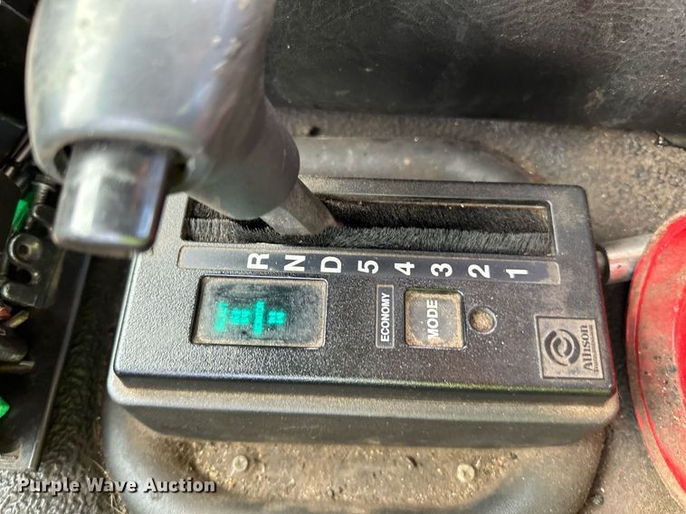 image for item DL7902 1995 Ford CF8000 oil distributor truck