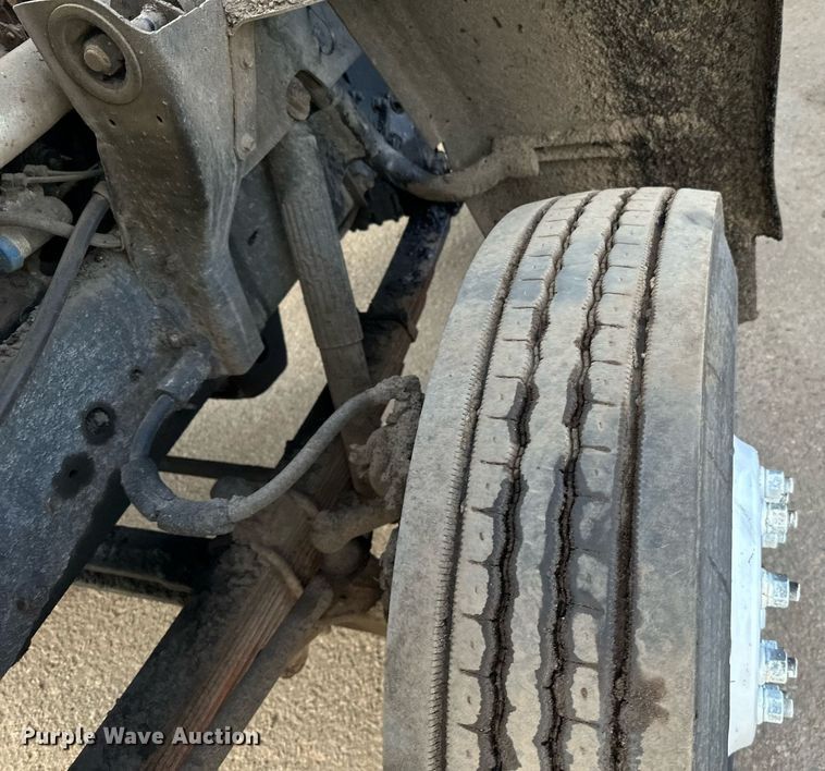 image for item DL7902 1995 Ford CF8000 oil distributor truck