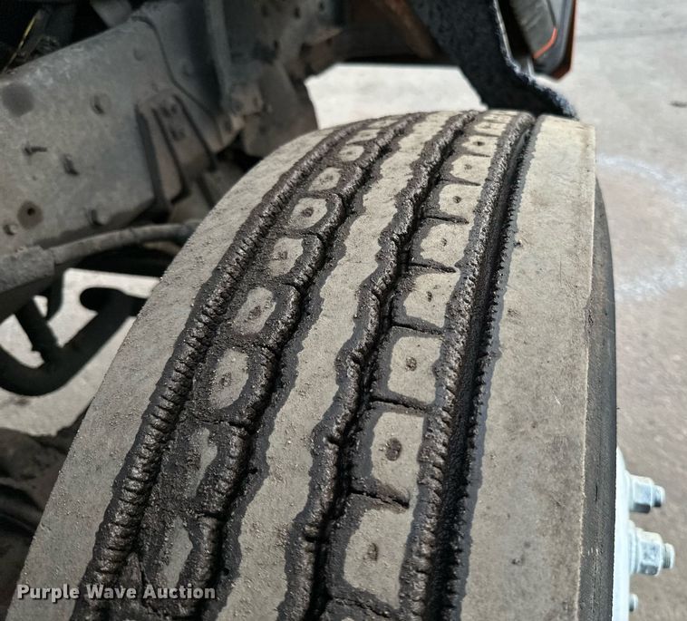 image for item DL7902 1995 Ford CF8000 oil distributor truck