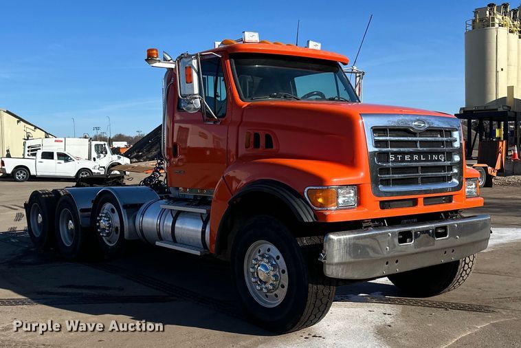 image for item DL7906 2004 Sterling LT9500 semi truck