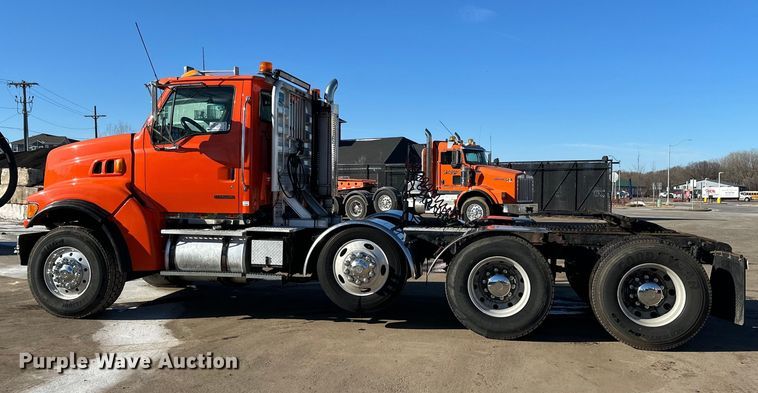 image for item DL7906 2004 Sterling LT9500 semi truck