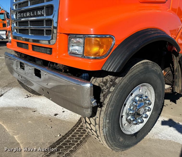 image for item DL7906 2004 Sterling LT9500 semi truck