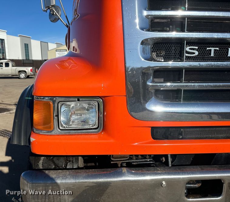 image for item DL7906 2004 Sterling LT9500 semi truck