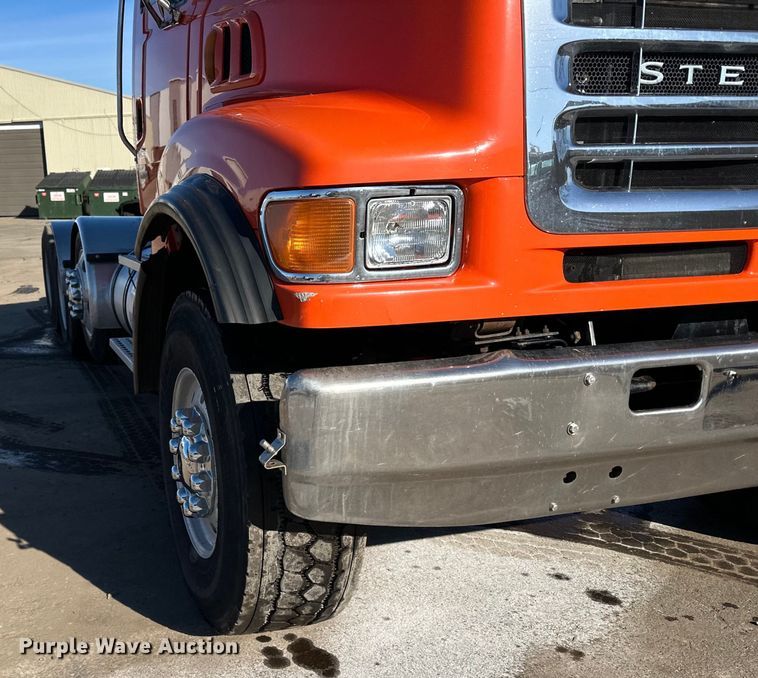 image for item DL7906 2004 Sterling LT9500 semi truck