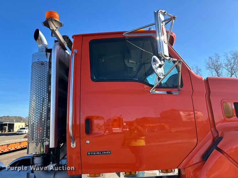 image for item DL7906 2004 Sterling LT9500 semi truck
