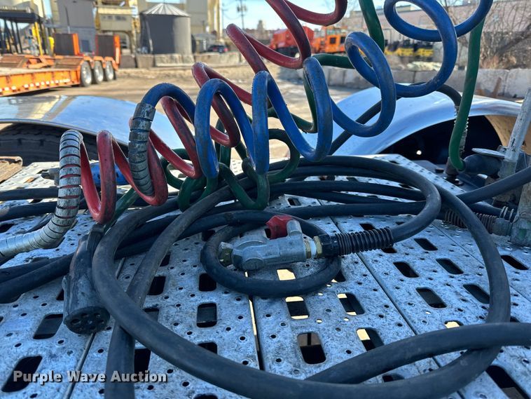 image for item DL7906 2004 Sterling LT9500 semi truck