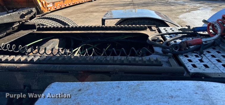 image for item DL7906 2004 Sterling LT9500 semi truck