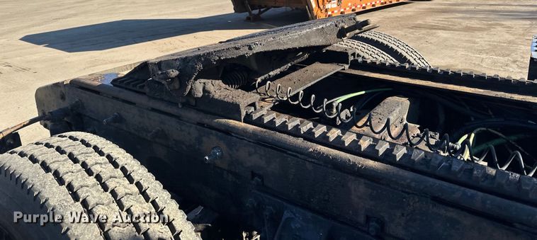 image for item DL7906 2004 Sterling LT9500 semi truck