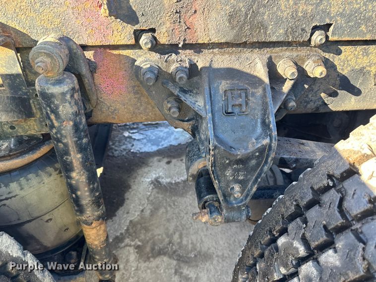 image for item DL7906 2004 Sterling LT9500 semi truck