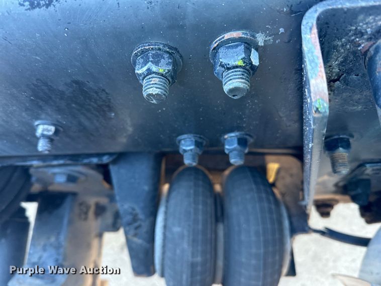 image for item DL7906 2004 Sterling LT9500 semi truck