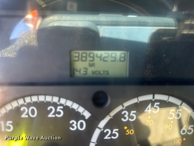 image for item DL7906 2004 Sterling LT9500 semi truck