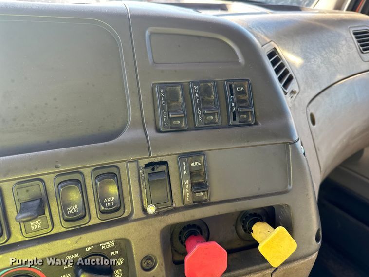 image for item DL7906 2004 Sterling LT9500 semi truck