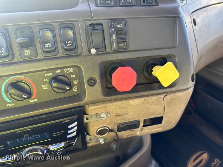 image for item DL7906 2004 Sterling LT9500 semi truck