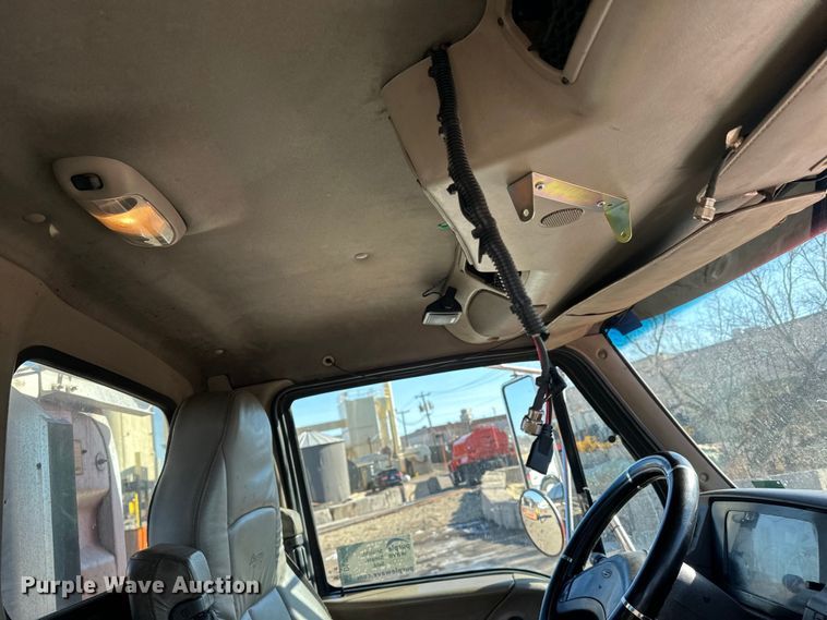 image for item DL7906 2004 Sterling LT9500 semi truck