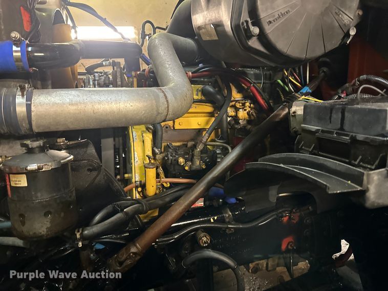 image for item DL7906 2004 Sterling LT9500 semi truck