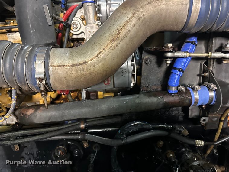 image for item DL7906 2004 Sterling LT9500 semi truck