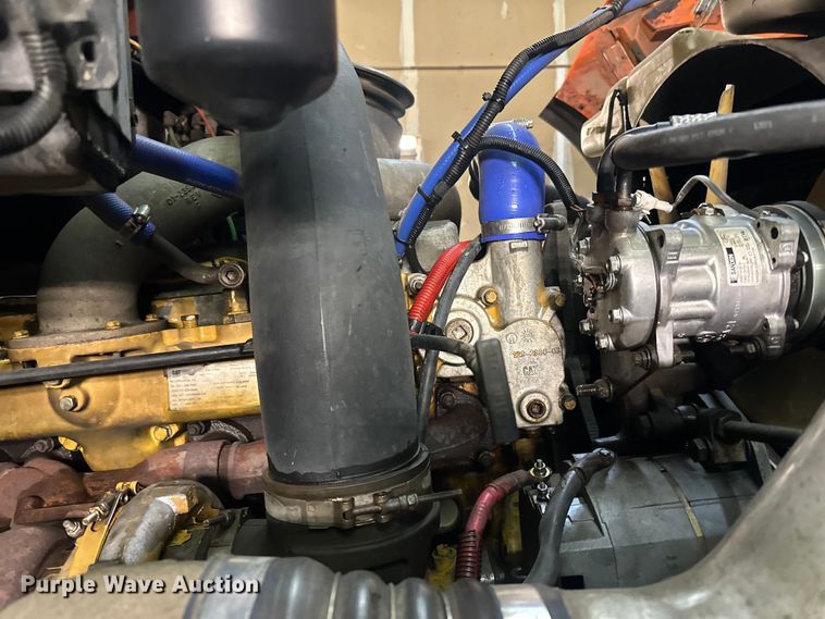 image for item DL7906 2004 Sterling LT9500 semi truck