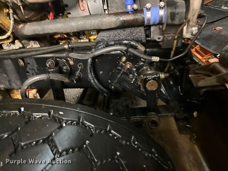 image for item DL7906 2004 Sterling LT9500 semi truck