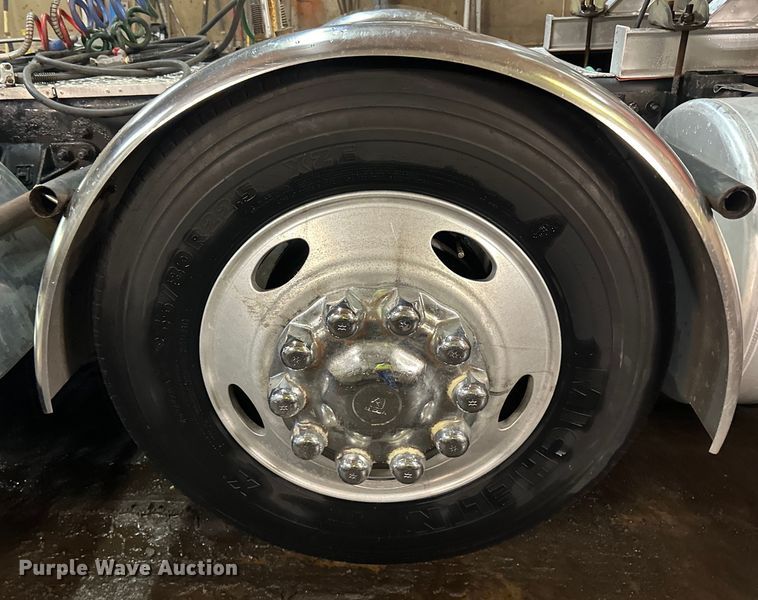 image for item DL7906 2004 Sterling LT9500 semi truck