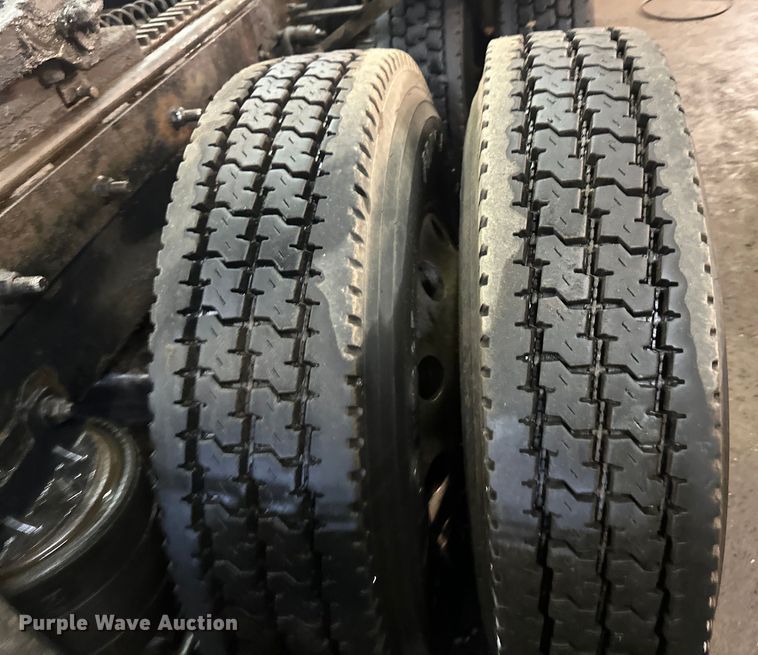 image for item DL7906 2004 Sterling LT9500 semi truck