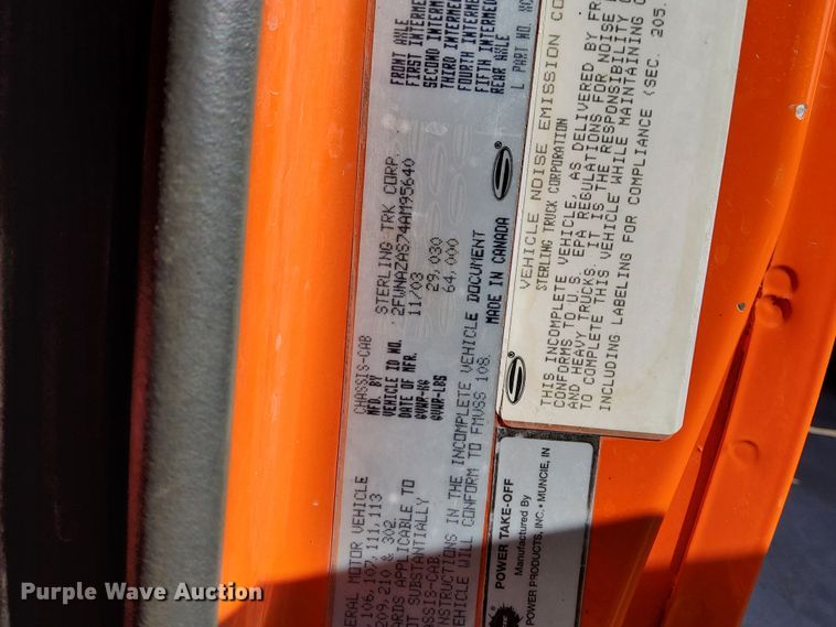 image for item DL7906 2004 Sterling LT9500 semi truck