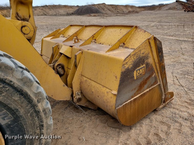 image for item DL7907 1995 Caterpillar 960F wheel loader