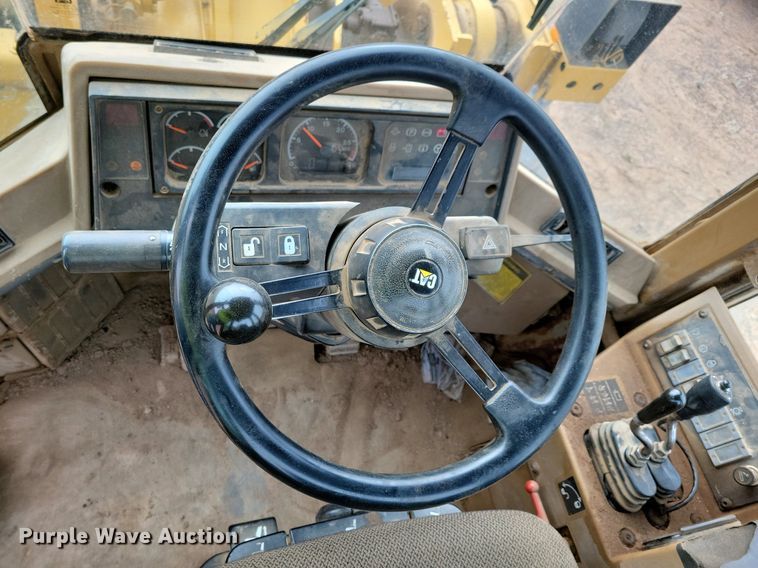 image for item DL7907 1995 Caterpillar 960F wheel loader
