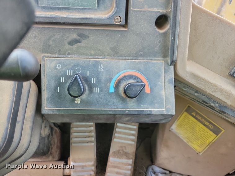 image for item DL7907 1995 Caterpillar 960F wheel loader