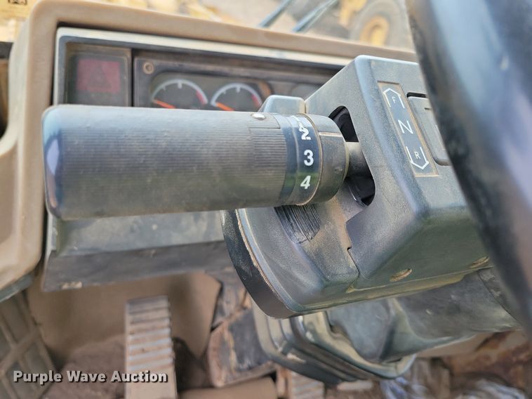 image for item DL7907 1995 Caterpillar 960F wheel loader