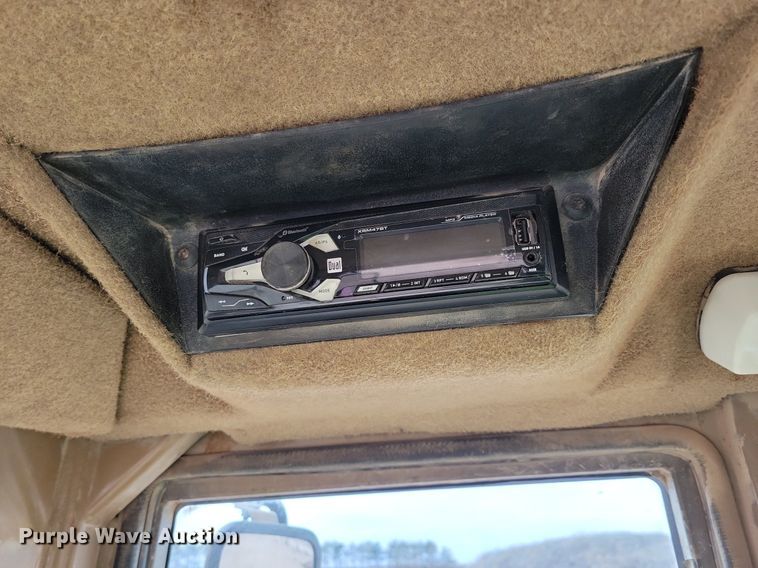 image for item DL7907 1995 Caterpillar 960F wheel loader