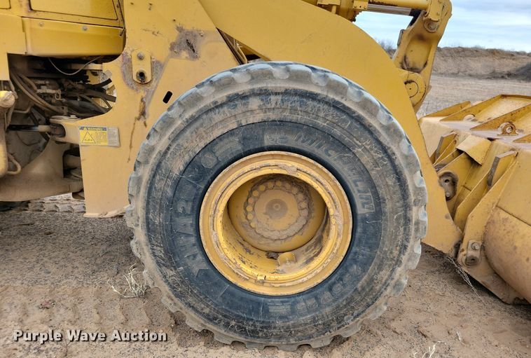 image for item DL7907 1995 Caterpillar 960F wheel loader