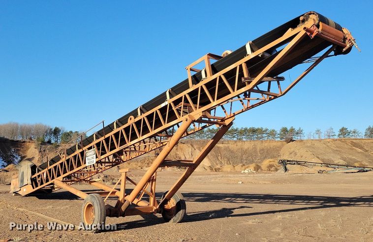 image for item DL7909 1969 Kustom Built conveyor