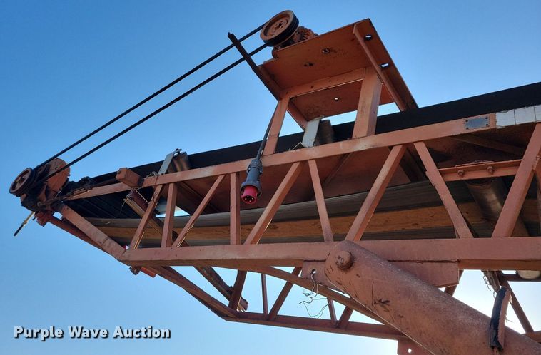 image for item DL7909 1969 Kustom Built conveyor