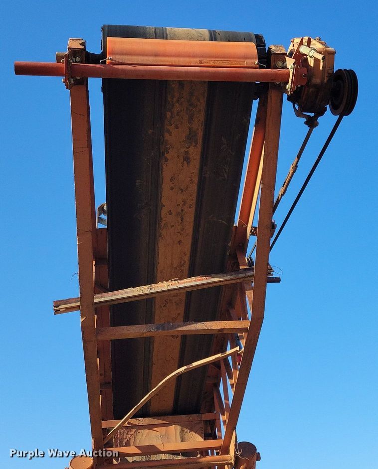 image for item DL7909 1969 Kustom Built conveyor