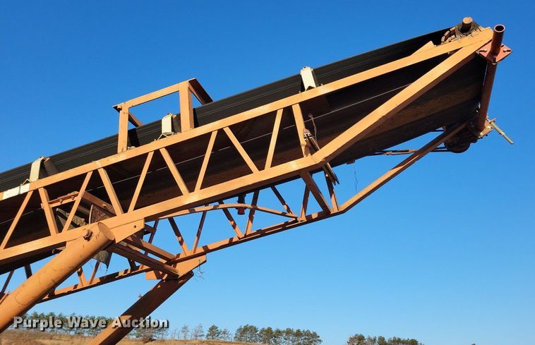 image for item DL7909 1969 Kustom Built conveyor