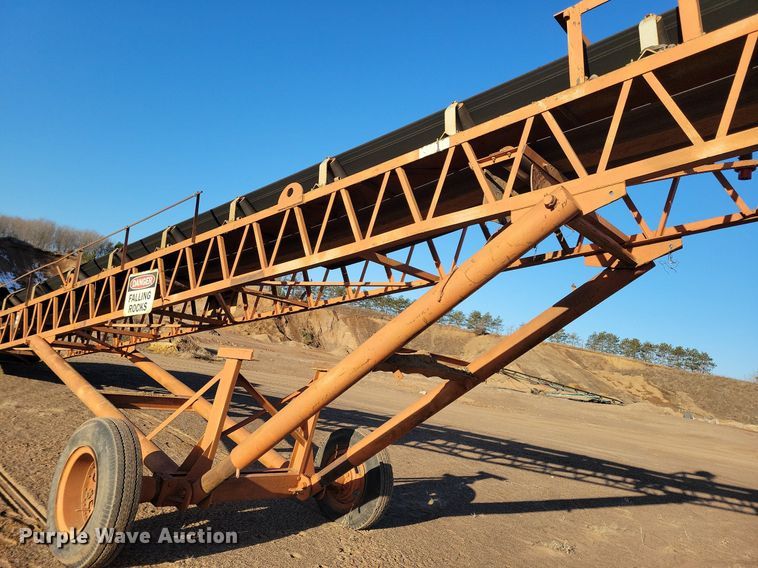 image for item DL7909 1969 Kustom Built conveyor