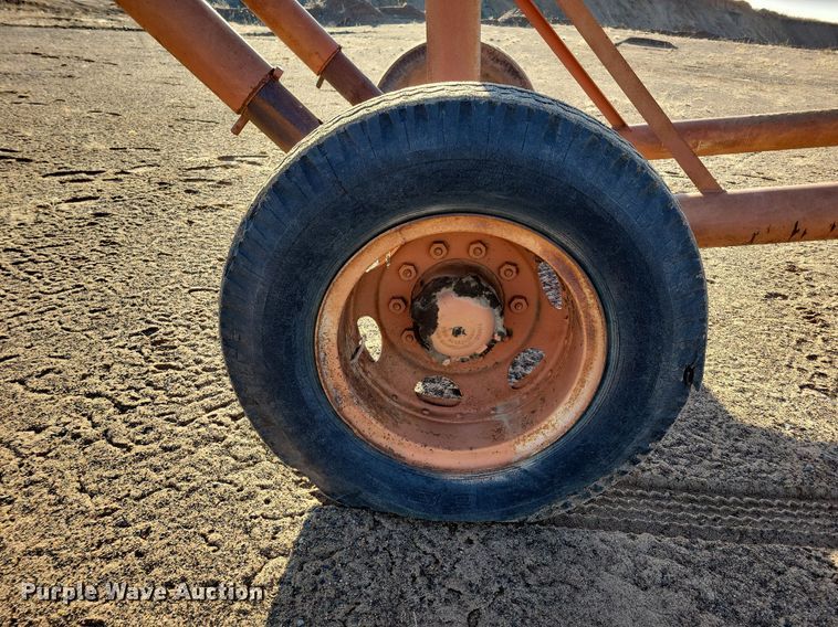 image for item DL7909 1969 Kustom Built conveyor