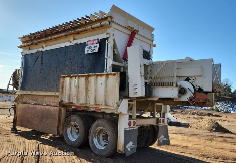 image for item DL7912 2016 Fabtec 3618SBF hopper feeder