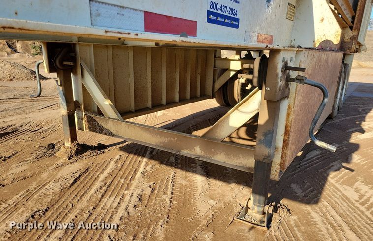 image for item DL7912 2016 Fabtec 3618SBF hopper feeder