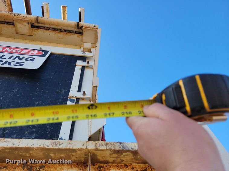 image for item DL7912 2016 Fabtec 3618SBF hopper feeder