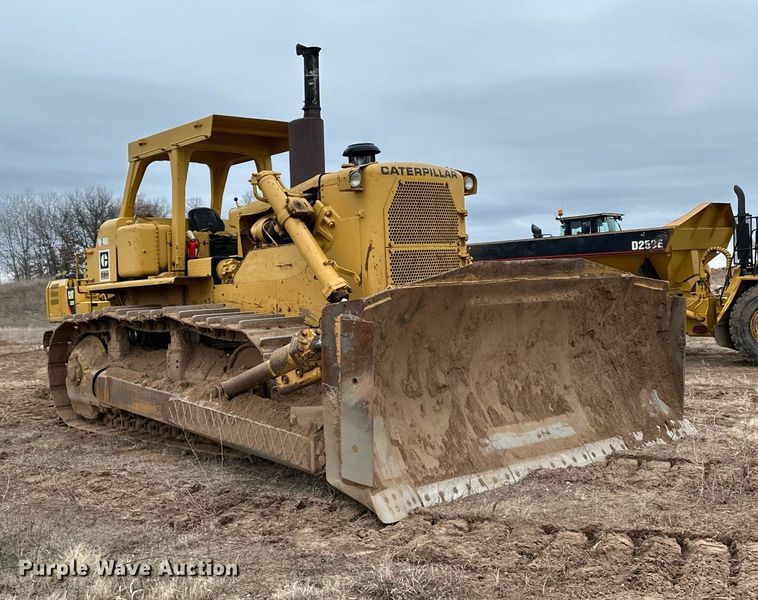image for item DL7917 1976 Caterpillar D9H dozer