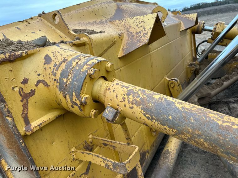 image for item DL7917 1976 Caterpillar D9H dozer