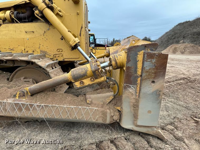image for item DL7917 1976 Caterpillar D9H dozer