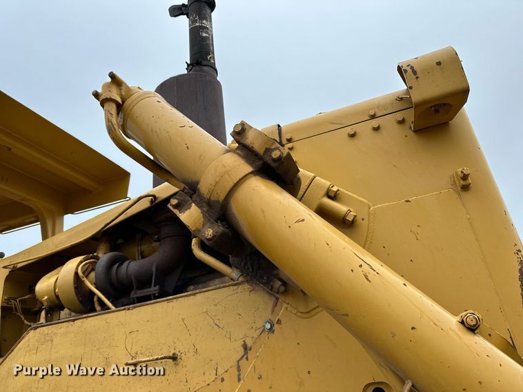 image for item DL7917 1976 Caterpillar D9H dozer