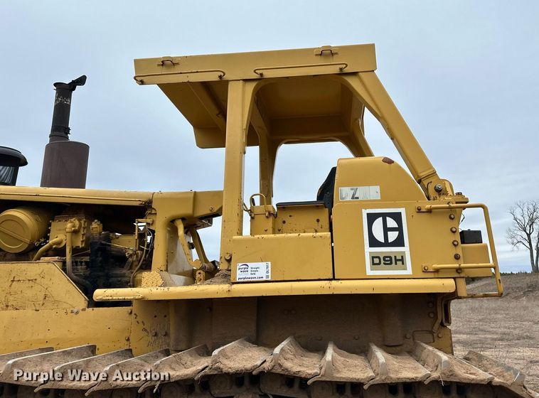 image for item DL7917 1976 Caterpillar D9H dozer