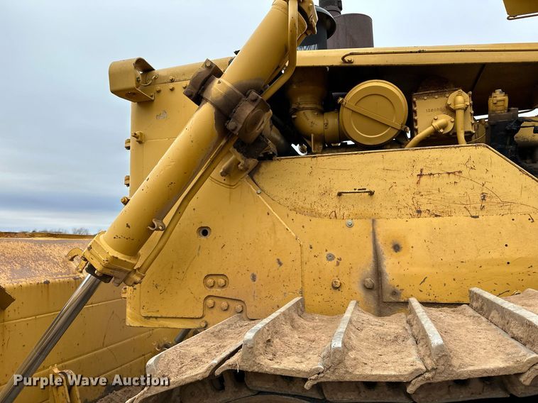 image for item DL7917 1976 Caterpillar D9H dozer