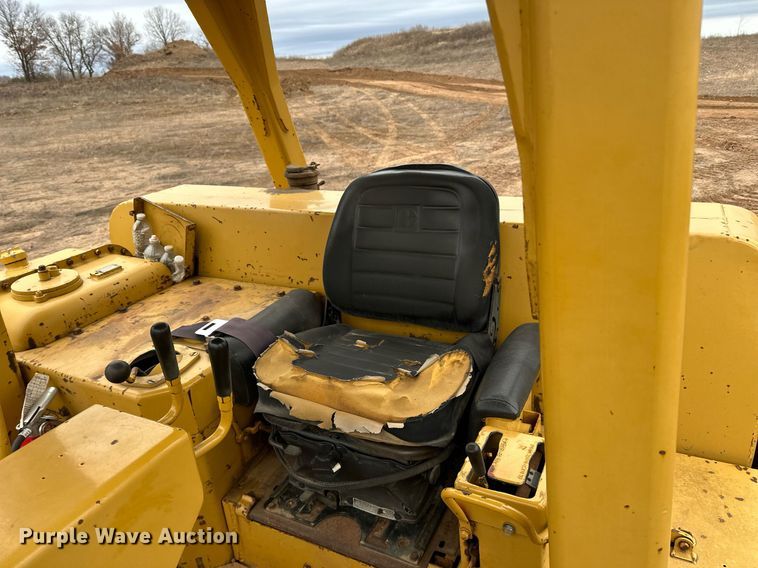 image for item DL7917 1976 Caterpillar D9H dozer